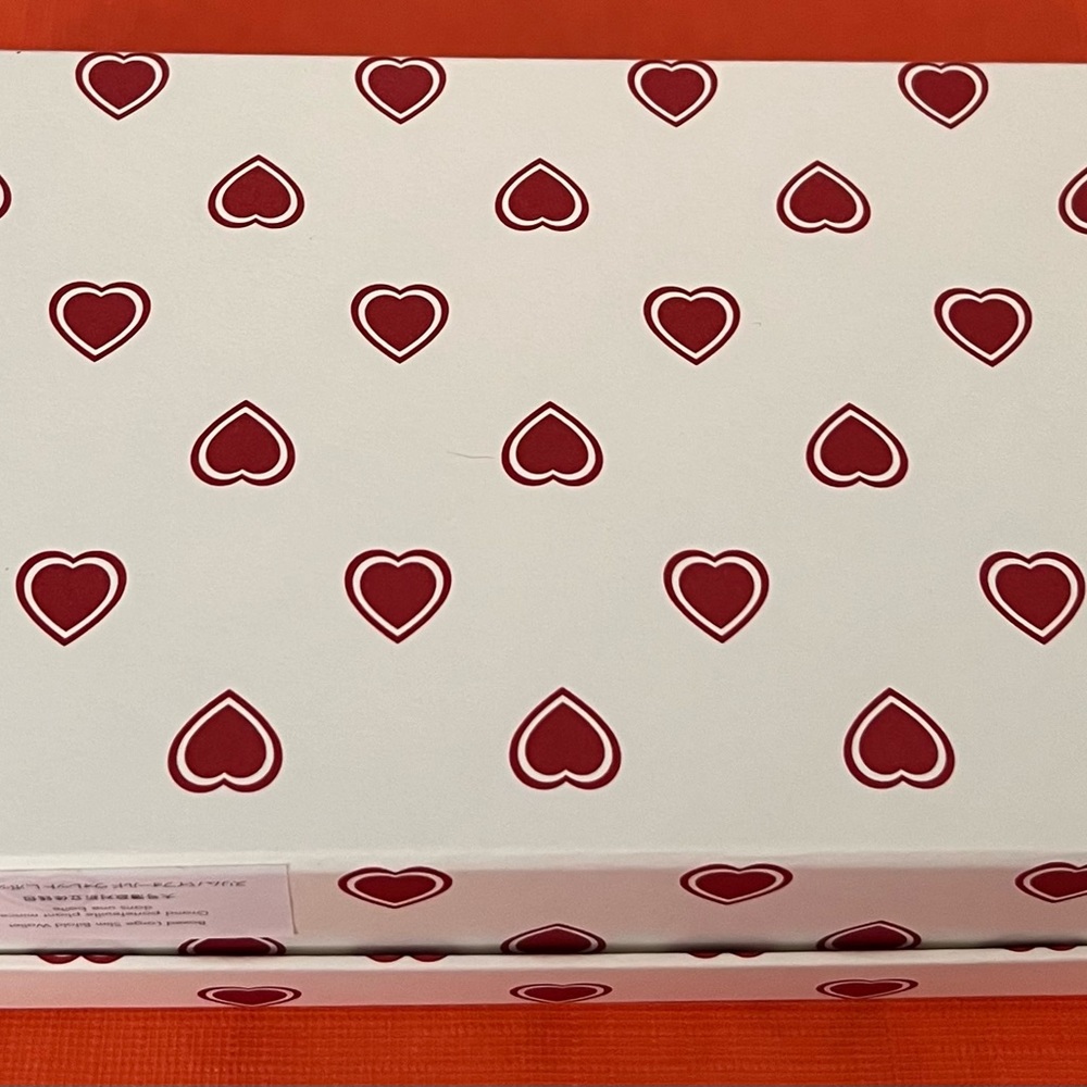 kate spade New York adorable NWT, Madison Heartfelt Boxed Slim Bifold Wallet - Picture 10 of 14